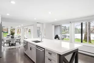 24 Breezy Knoll Rd, Smithfield, RI 02828 - Photo 8