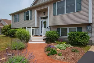 350 Narrow Ln, Charlestown, RI 02813 - Photo 2