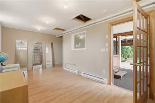 121 Prospect St, Warwick, RI 02886 - Photo 40