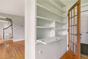 121 Prospect St, Warwick, RI 02886 - Photo 18