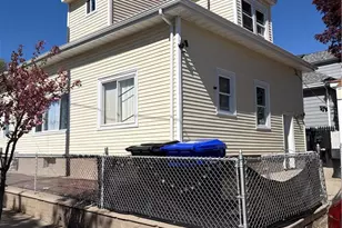 50 Carolina Ave, Providence, RI 02905 - Photo 2