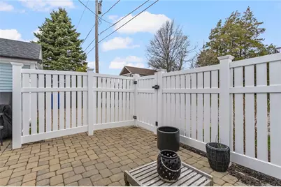 11 Eustis Avenue, Newport, RI 02840 - Photo 4