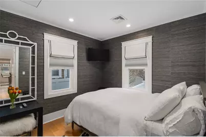 11 Eustis Avenue, Newport, RI 02840 - Photo 18
