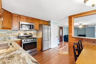301 Bulgarmarsh Rd, Tiverton, RI 02878 - Photo 16