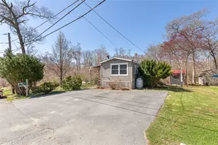 301 Bulgarmarsh Rd, Tiverton, RI 02878 - Photo 4