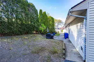 7 Plymouth Rd, North Providence, RI 02904 - Photo 44