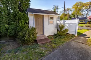 7 Plymouth Rd, North Providence, RI 02904 - Photo 50