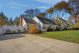 38 Angela Ave, Cranston, RI 02921 - Photo 2