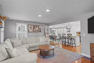 38 Angela Ave, Cranston, RI 02921 - Photo 14