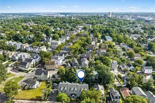 91 Evergreen St, Providence, RI 02906 - Photo 2