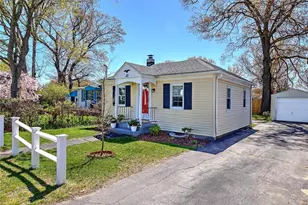 40 Northup St, Warwick, RI 02889 - Photo 2