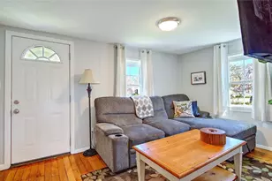 40 Northup St, Warwick, RI 02889 - Photo 4