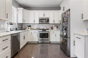 488 Long St, Warwick, RI 02886 - Photo 8