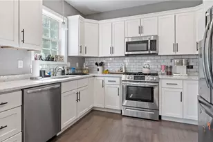 488 Long St, Warwick, RI 02886 - Photo 10