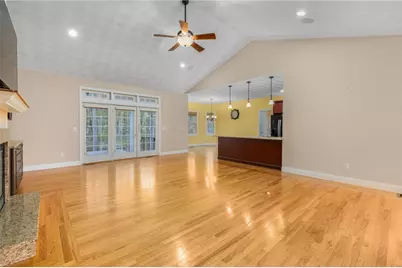 136 Rome Court, Cranston, RI 02921 - Photo 12