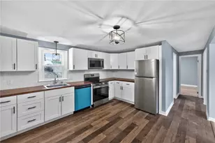 45 Winthrop Rd, Warwick, RI 02888 - Photo 6