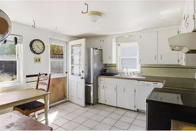 12 Hemlock Avenue, Cranston, RI 02910 - Photo 6