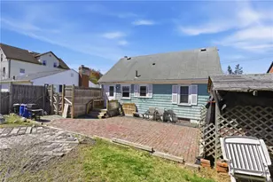 12 Hemlock Ave, Cranston, RI 02910 - Photo 16