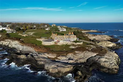 61 Ledge Road #J, Newport, RI 02840 - Photo 1