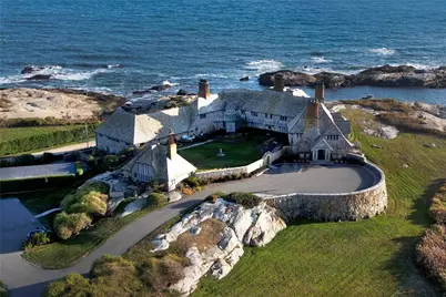 61 Ledge Road #J, Newport, RI 02840 - Photo 2
