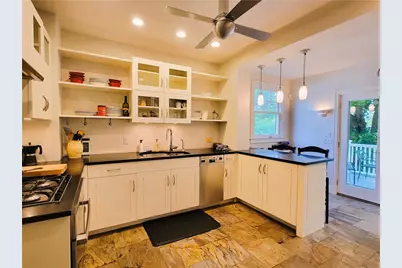 60 Prairie Avenue, Newport, RI 02840 - Photo 8