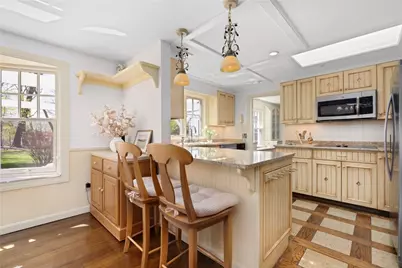 230 Kirby Avenue, Warwick, RI 02889 - Photo 10