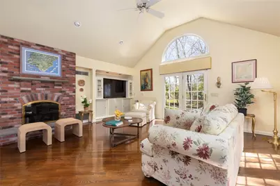 230 Kirby Avenue, Warwick, RI 02889 - Photo 4