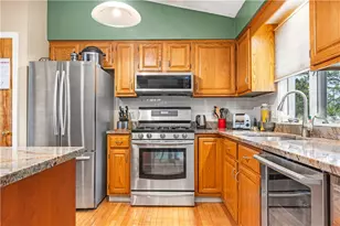 84 Lynde St, Providence, RI 02908 - Photo 6