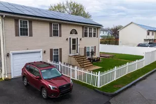 89 Dedham Ave, Providence, RI 02909 - Photo 2