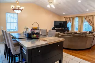 89 Dedham Ave, Providence, RI 02909 - Photo 6