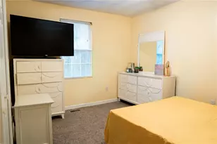 89 Dedham Ave, Providence, RI 02909 - Photo 14