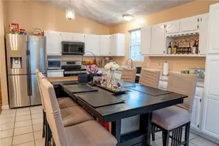 89 Dedham Ave, Providence, RI 02909 - Photo 4