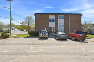 29 Woodbine St, Pawtucket, RI 02860 - Photo 14