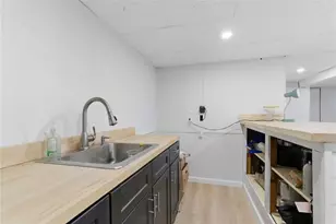 49 Sampson Ave, North Providence, RI 02911 - Photo 16