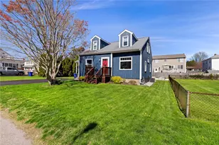 9 Mason Ave, Bristol, RI 02809 - Photo 2