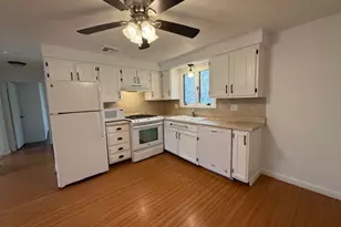 91 Fallon Ave, Providence, RI 02908 - Photo 12