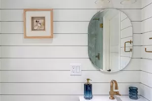 7 Dearborn St, Newport, RI 02840 - Photo 10