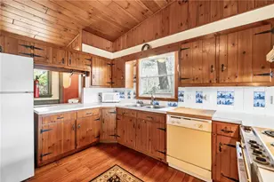316 Court House Ln, Burrillville, RI 02859 - Photo 8