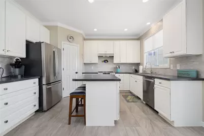 61 Schooner Cove Lane, Narragansett, RI 02882 - Photo 10