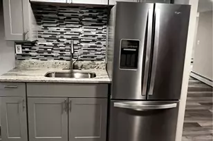 45 Kenyon St, Providence, RI 02903 - Photo 8