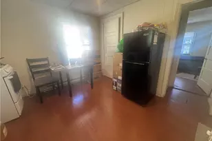25 Wesleyan Ave, Providence, RI 02907 - Photo 6