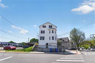 75 Prudence Ave, Providence, RI 02909 - Photo 4