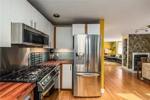 5 Amy St, Providence, RI 02906 - Photo 8
