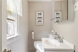 21 Brookwood Rd, Cranston, RI 02920 - Photo 12