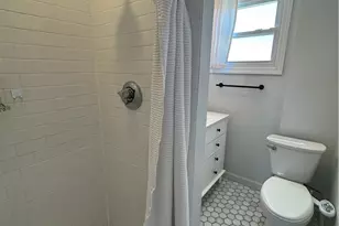 904 York Ave, Pawtucket, RI 02861 - Photo 8