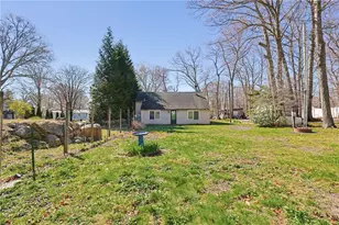 68 Pershing Ave, Tiverton, RI 02878 - Photo 2