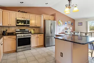 4 Sprague Cir, Johnston, RI 02919 - Photo 4