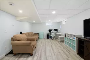 110 Osprey Dr, East Greenwich, RI 02818 - Photo 32