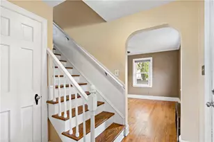 15 Cooper St, East Providence, RI 02914 - Photo 4