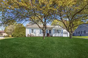 15 Vly Vw Dr, Cumberland, RI 02864 - Photo 4